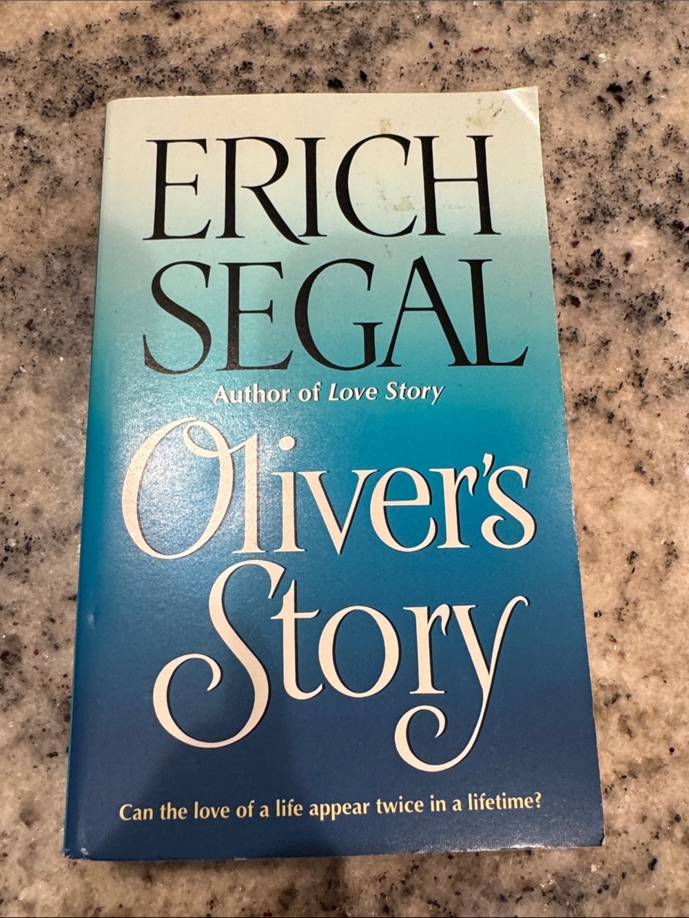 Avon Erich Segal Oliver's Story Blue Gradient Paperback